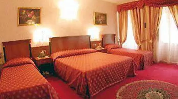 B&B 3 Coins Trevi Fountain | Lazio - Roma (ve civarı) - Roma Kent Merkezi - Rione II Trevi