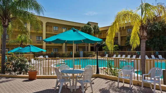 La Quinta Inn & Suites by Wyndham Ft. Myers-Sanibel Gateway | Florida - Fort Myers (ve civarı) - Fort Myers