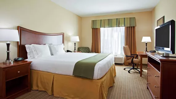 Holiday Inn Express Hotel & Suites Portland | Indiana - Muncie (ve civarı) - Portland