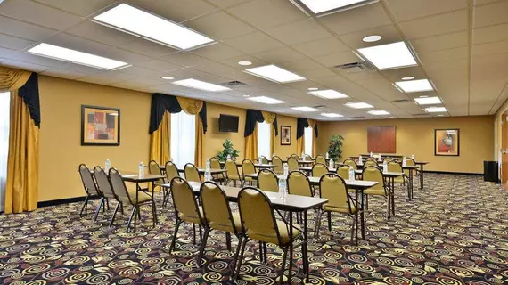 Hampton Inn & Suites Richmond | Indiana - Richmond (ve civarı) - Richmond