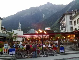 La Croix Blanche | Auvergne-Rhone-Alpes - Haute-Savoie (bölge) - Chamonix-Mont-Blanc - Chamonix Kent Merkezi