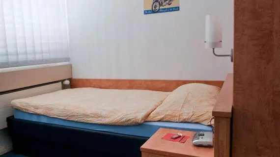 Budget Motel | Zürih Kantonu - Dielsdorf District - Dielsdorf - Daellikon