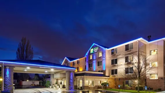 Holiday Inn Express Hotel & Suites Portland - Jantzen Beach | Oregon - Portland (ve civarı) - Portland