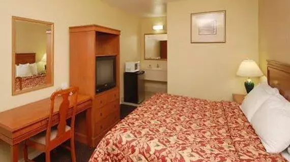 Rodeway Inn Medford | Oregon - Medford (ve civarı) - Medford