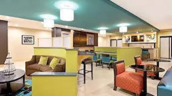 La Quinta Inn & Suites Little Rock - West | Arkansas - Little Rock (ve civarı) - Little Rock