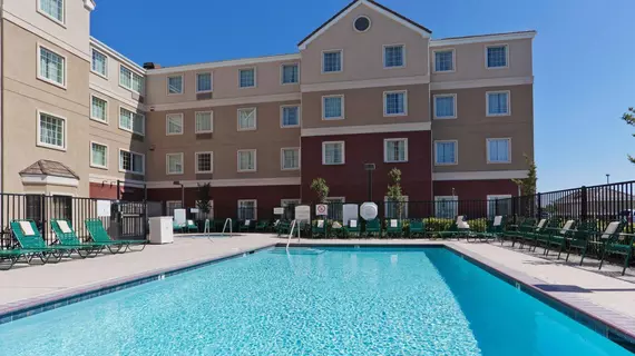 Staybridge Suites Sacramento Airport Natomas | Kaliforniya - Sacramento (ve civarı) - Sacramento