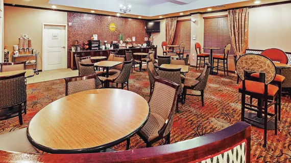 La Quinta Inn & Suites Burleson | Teksas - Fort Worth (ve civarı) - Burleson