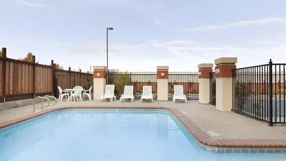 Country Inn & Suites San Carlos | Kaliforniya - San Mateo County - San Carlos