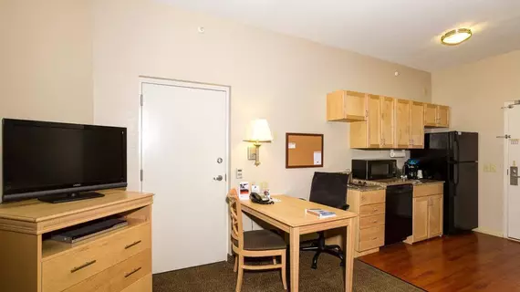 Candlewood Suites Fort Myers Interstate 75 | Florida - Fort Myers (ve civarı) - Fort Myers