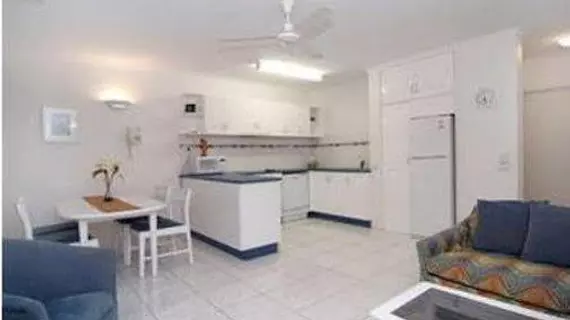 Agincourt Beachfront Apartments | Queensland - Cairns - Cairns (ve civarı) - Clifton Beach