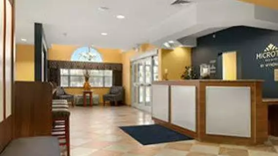 Microtel Inn & Suites Chili/Rochester | New York - Rochester (ve civarı) - Rochester