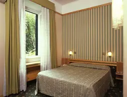 Hotel Pavia | Lazio - Roma (ve civarı) - Roma Kent Merkezi - Rione XVIII Castro Pretorio