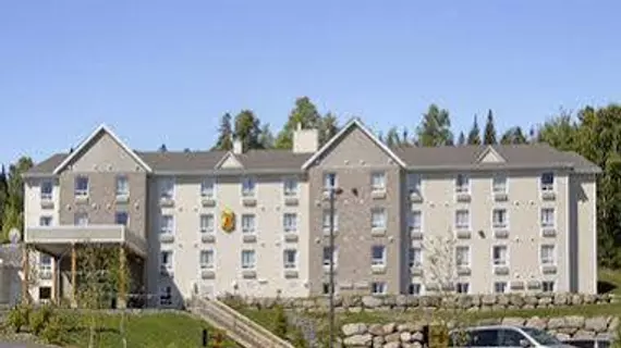 Super 8 Sainte-Agathe | Quebec - Les Laurentides Regional County Belediyesi - Sainte-Agathe-des-Monts