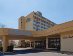 La Quinta Inn & Suites Secaucus Meadowlands | New Jersey - Jersey City (ve civarı) - Secaucus