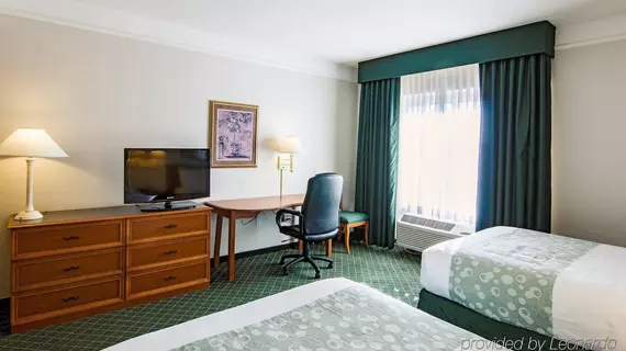 La Quinta Inn & Suites St. Louis Westport | Missouri - St. Louis (ve civarı) - Maryland Heights