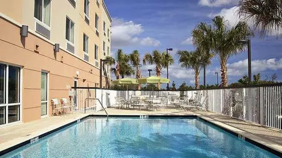 Fairfield Inn & Suites Fort Pierce | Florida - Vero Beach (ve civarı) - Fort Pierce