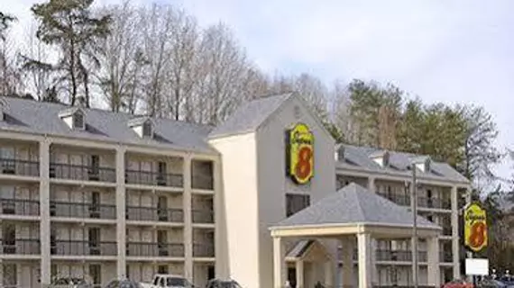 Super 8 Pigeon Forge-Emert St | Tennessee - Gatlinburg - Pigeon Forge (ve civarı) - Pigeon Forge