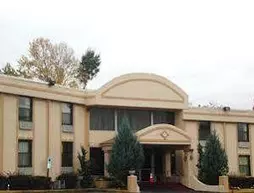 Town House Inn and Suites | New Jersey - Fort Lee - Paramus (ve civarı) - Elmwood Park