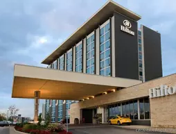 Hilton Toronto Airport Hotel & Suites