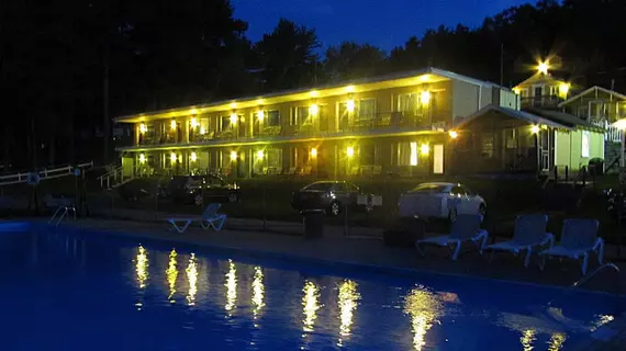 Half Moon Motel & Cottages | New Hampshire - Laconia (ve civarı) - Laconia - Weirs Beach