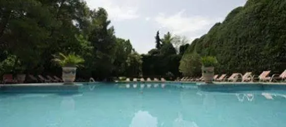 Hotel Les Mazets Des Roches | Provence - Alpes - Cote d'Azur - Bouches-du-Rhone (bölge) - St.-Remy-de-Provence (ve civarı) - Tarascon