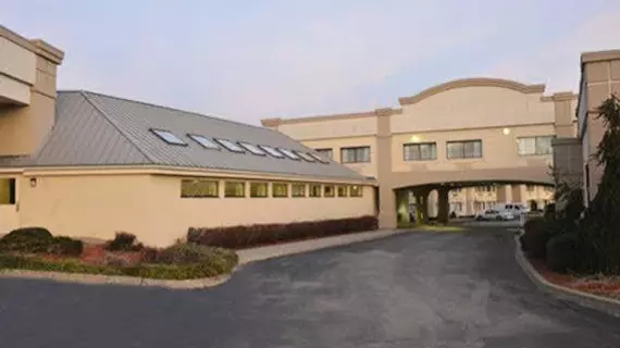 Clarion Inn New London | Connecticut - Mystic - New London (ve civarı) - New London