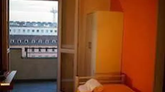 B&B by Max | Lombardy - Milano (ve civarı) - Milano - Merkez İstasyonu