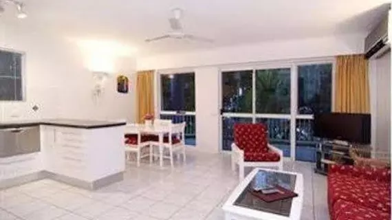 Agincourt Beachfront Apartments | Queensland - Cairns - Cairns (ve civarı) - Clifton Beach