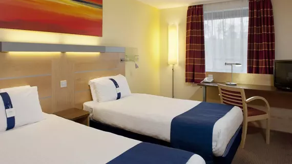 Holiday Inn Express Dunfermline | İskoçya - Fife (kontluk) - Dunfermline