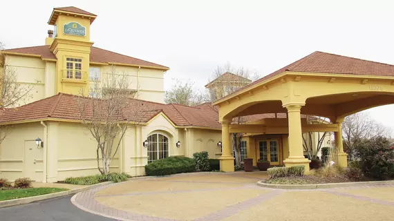 La Quinta Inn & Suites St. Louis Westport | Missouri - St. Louis (ve civarı) - Maryland Heights