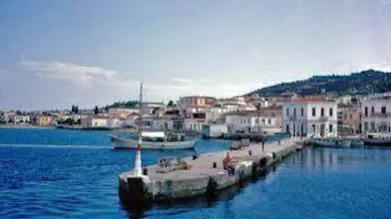 Vanas Apartments | Attica - Spetses Town