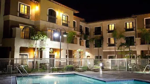 Courtyard by Marriott San Luis Obispo | Kaliforniya - San Luis Obispo (ve civarı) - San Luis Obispo