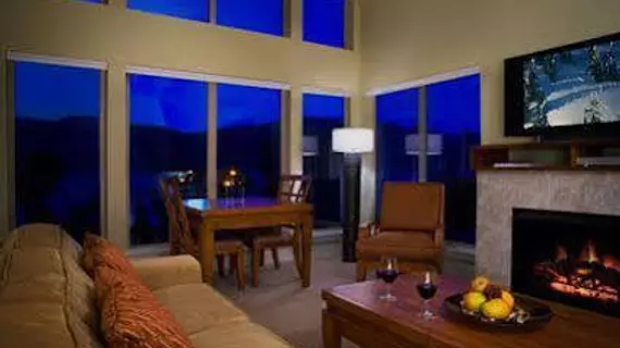 The Cove Lakeside Resort | Britanya Kolombiyası - West Kelowna - Westbank