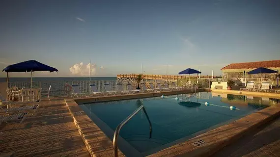 Glunz Ocean Beach Hotel | Florida - Key Colony Beach