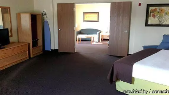 AmericInn Motel and Suites Sheboygan | Wisconsin - Sheboygan (ve civarı) - Sheboygan