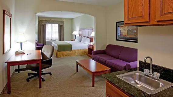 Holiday Inn Express Hotel & Suites Ada | Oklahoma - Ada