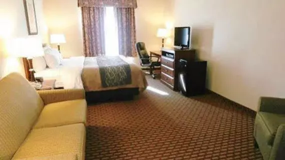 Comfort Inn & Suites Harrisonville | Missouri - Clinton - Harrisonville