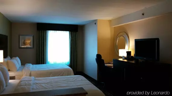 Clarion Inn & Suites Virginia Beach | Virginia - Norfolk - Virginia Beach (ve civarı) - Virginia Beach