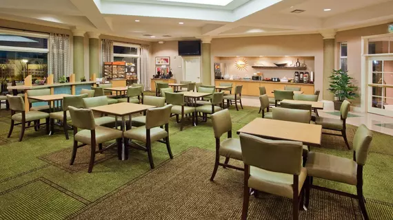 La Quinta Inn & Suites Greenville Haywood | Güney Karolayna - Greenville - Spartanburg (ve civarı) - Greenville