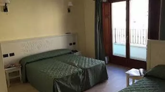 Hotel San Berardo | Abruzzo - L'Aquila (il) - Pescina