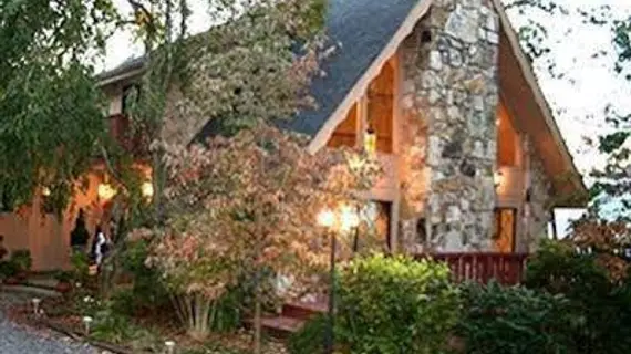 Foxtrot Bed and Breakfast | Tennessee - Gatlinburg - Pigeon Forge (ve civarı) - Gatlinburg