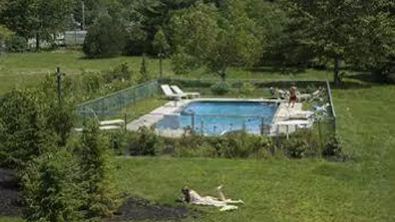 Layla's Riverside Lodge | Vermont - Windham County - West Dover