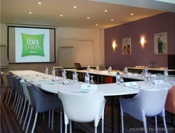 ibis Styles Macon Centre | Bourgogne-Franche-Comte - Saone-et-Loire (bölge) - Macon