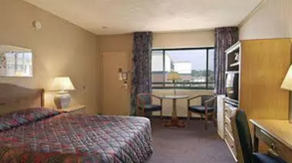 Travelodge Boston/Natick | Massachusetts - Natick