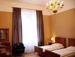 Hotel-Maison Am Olivaer Platz | Berlin (ve civarı) - Tempelhof-Schoeneberg - Diplomatic Quarter - Batı Berlin Merkezi