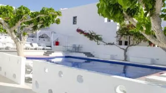 RK BEACH HOTEL | Ege Adaları - Santorini