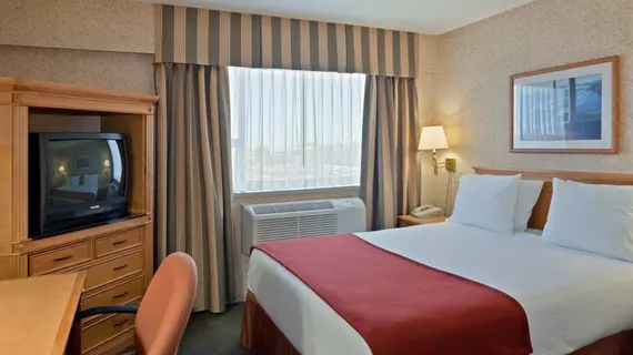 Holiday Inn Express Vancouver Airport-Richmond | Britanya Kolombiyası - Vancouver (ve civarı) - Richmond - Richmond Kent Merkezi