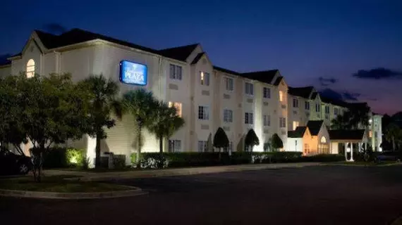 Jacksonville Plaza Hotel and Suites | Florida - Jacksonville (ve civarı) - Jacksonville