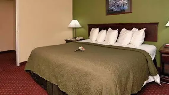 Quality Inn & Suites - South Bend | Indiana - South Bend (ve civarı) - South Bend