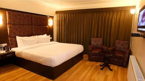 Hotel Pacific | Cammu ve Keşmir - Srinagar (ve civarı) - Srinagar